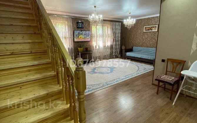 9-комнатный дом продажа, 250 м², 8 соток, Умбетей жырау 12 А Рахат (Покровка) - photo 1