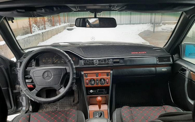 Mercedes-Benz E 200 1990 г. Алматы - изображение 4