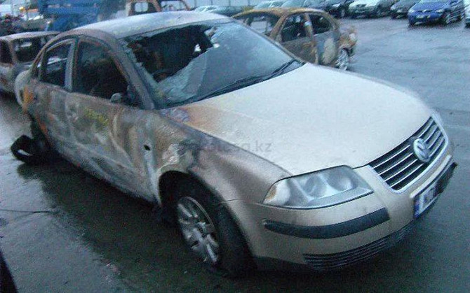 Volkswagen Passat 2002 г. Алматы - изображение 1