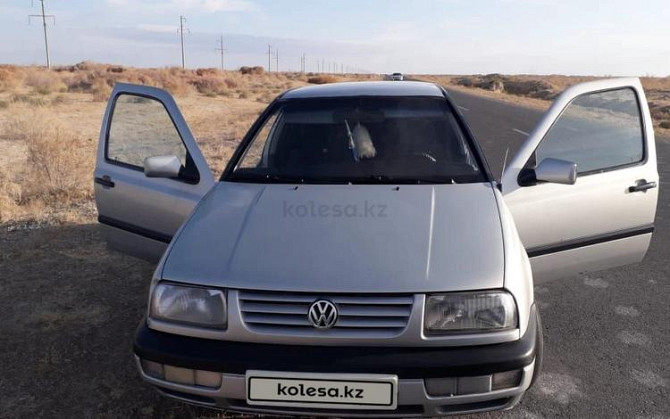 Volkswagen Vento, 1993 Шымкент - изображение 1