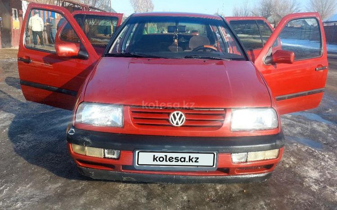 Volkswagen Vento, 1992 Алматы - изображение 1