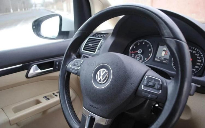 Volkswagen Touran, 2014 Астана - изображение 6