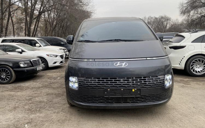 Hyundai Staria, 2022 ж Алматы - изображение 3
