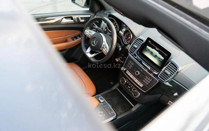 Mercedes-Benz GLS 400, 2017 Алматы - изображение 8