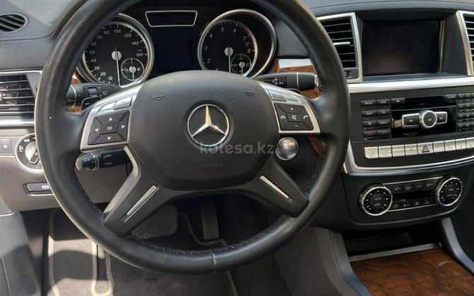 Mercedes-Benz GL 550, 2012 Алматы - изображение 4