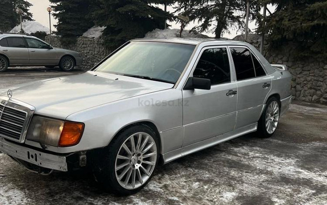 Mercedes-Benz E 300, 1991 Алматы - изображение 7