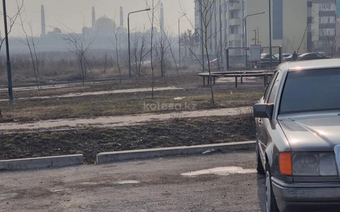 Mercedes-Benz E 300, 1991 Алматы - изображение 3