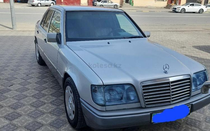 Mercedes-Benz E 280, 1993 Туркестан - изображение 6