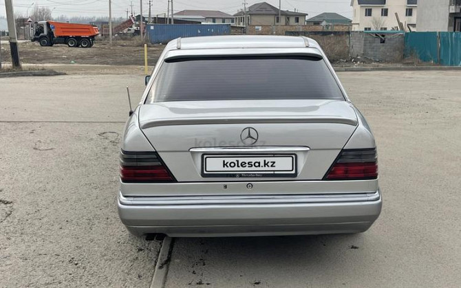 Mercedes-Benz E 280, 1995 Алматы - изображение 7