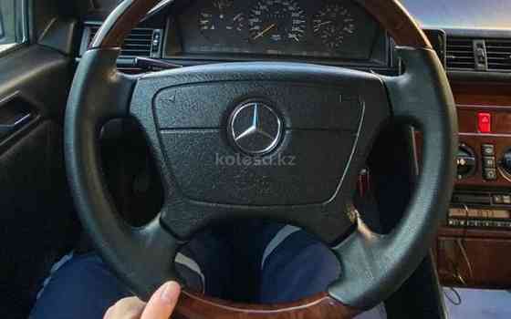 Mercedes-Benz E 280, 1994 Маканчи