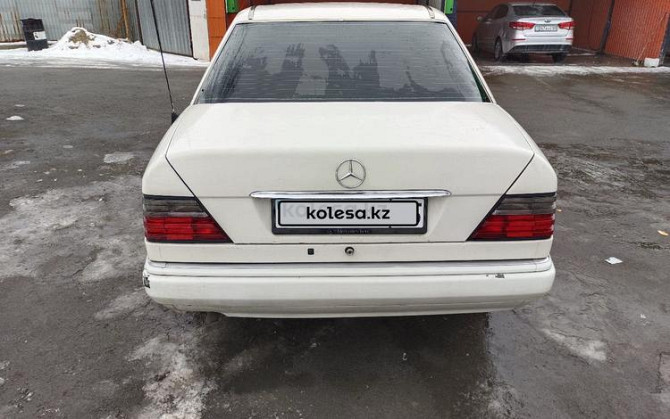 Mercedes-Benz E 250, 1994 Алматы - изображение 3