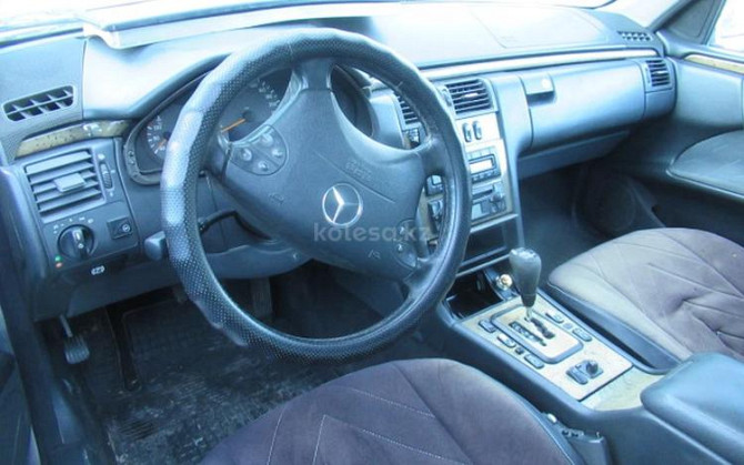 Mercedes-Benz E 240, 2001 Шымкент - изображение 3