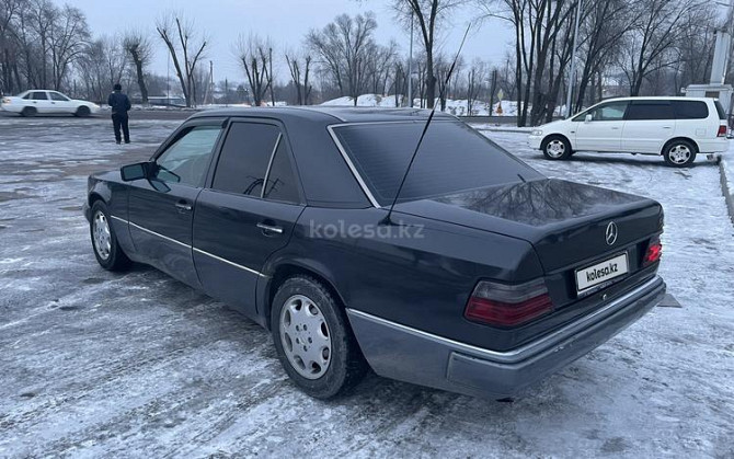 Mercedes-Benz E 220, 1993 ж.ш Алматы - изображение 3