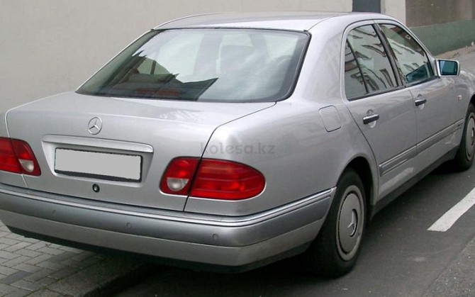 Mercedes-Benz E 220, 1998 ж.ш Шымкент - изображение 1