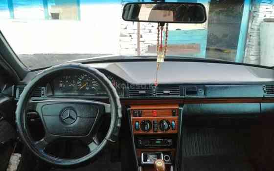 Mercedes-Benz E 200, 1993 Тараз