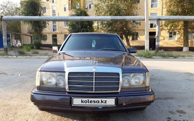Mercedes-Benz E 200, 1993 Baykonyr - photo 1