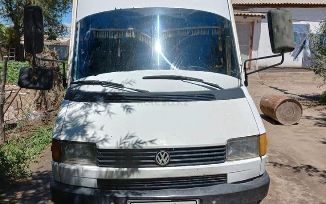 Volkswagen Transporter 1995 г. Кызылорда - изображение 1