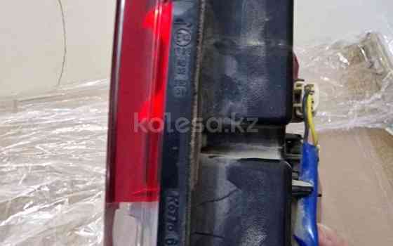 Фонари на крышку багажника Lexus LX 470, 2002-2007 Актау