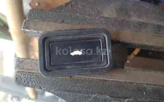 Кнопка открывания багажника Audi A8, 2002-2005 Алматы