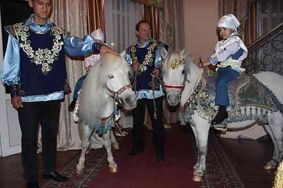 Наурыз, кони, ведущие Алматы