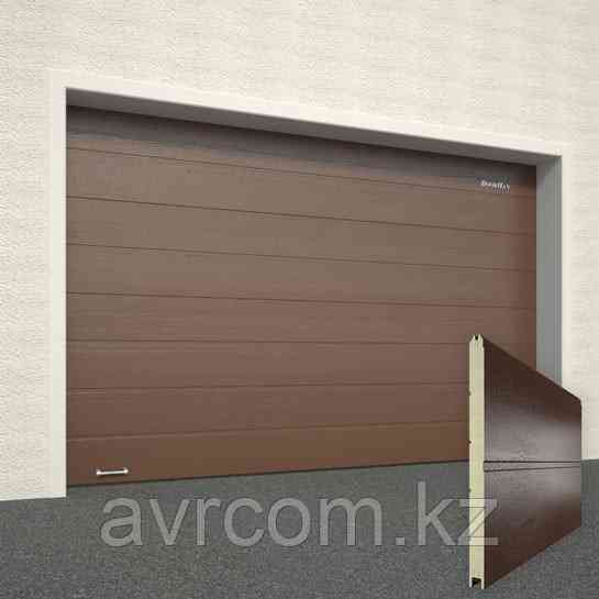 Ворота секционные RSD02, дизайн панели: широкая полоса, цвет: коричневый. Караганда