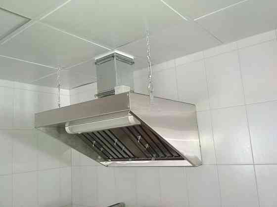 Зонт над кухонным оборудованием из оцинкованной стали и нержавейки Алматы