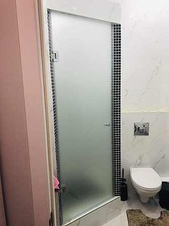 Стеклянные шторки и двери на ванну Алматы - изображение 2