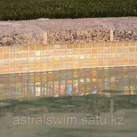 Стеклянная облицовочная мозаика модели Ambar Нур-Султан