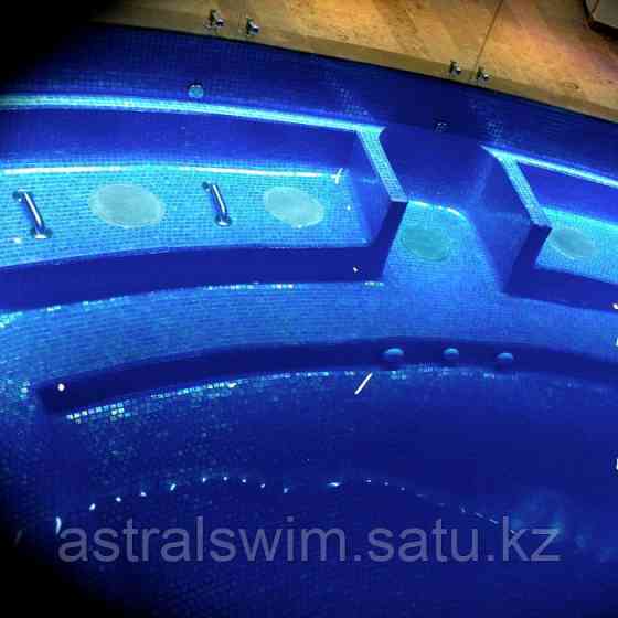 Стеклянная облицовочная мозаика модели Ocean Астана