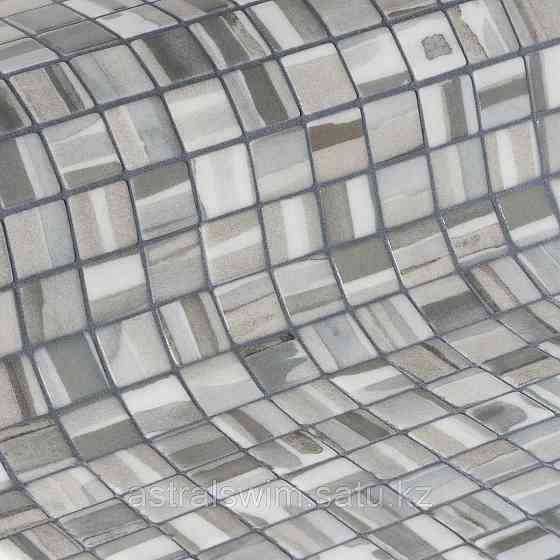 Стеклянная облицовочная мозаика модели Layers Астана