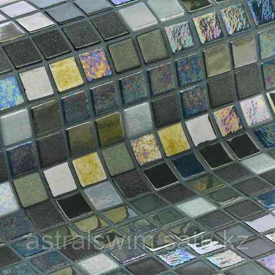 Стеклянная облицовочная мозаика модели Tomahawk Астана