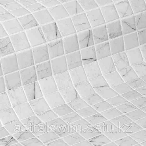 Стеклянная облицовочная мозаика модели Zen Carrara Астана