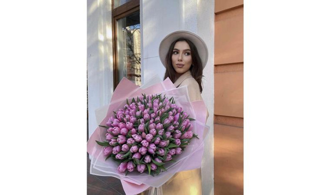 Тюльпаны, и пышные букеты на 8 марта Астана - изображение 1